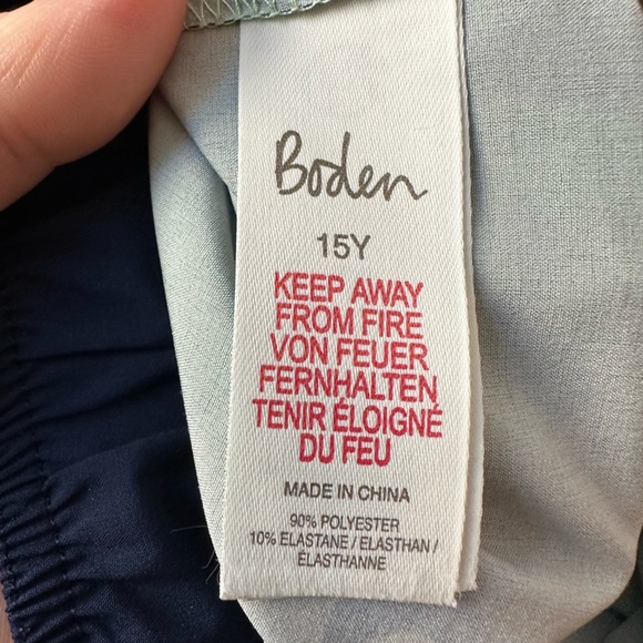 Mini Boden Camo Stars Shorts (Size 15) - Picture 5 of 5